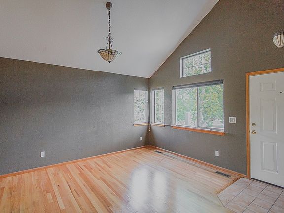 2nd image of 809 Owl Dr