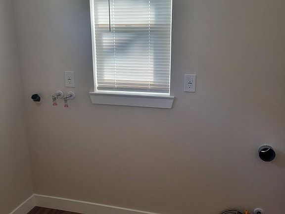 3rd image of 11215 La Mirada Blvd