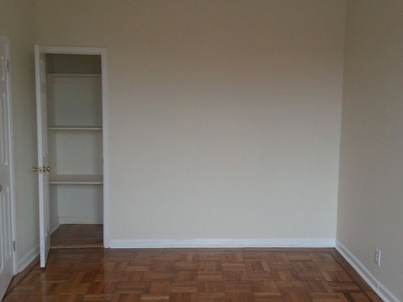 3rd image of 9610 37th Ave APT E5