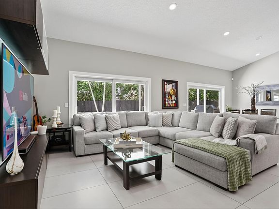 5th image of 7500 NW 47th Avenue