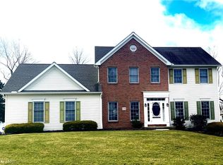 2776 Rising Meadow Dr, Akron, OH 44333