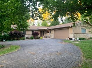 8540 N Seneca Rd, Fox Pt, WI 53217