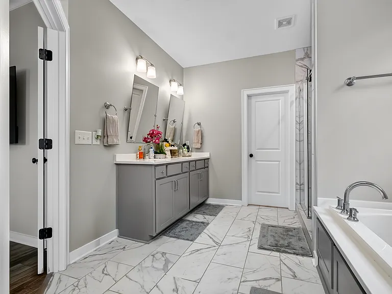 4040 Olivia Rd — Photo 26