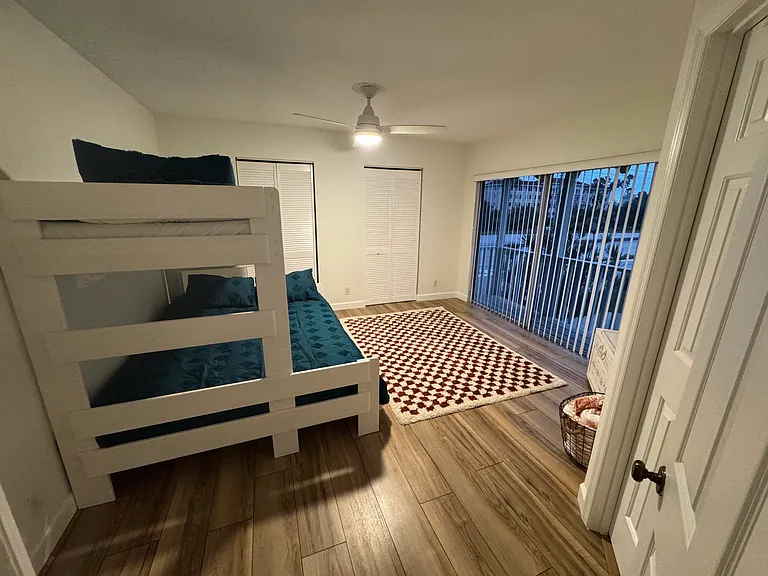 176 Seabreeze Cir — Photo 15