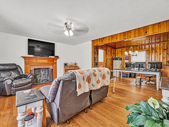 4th image of 6303 Coopers Mountain Rd