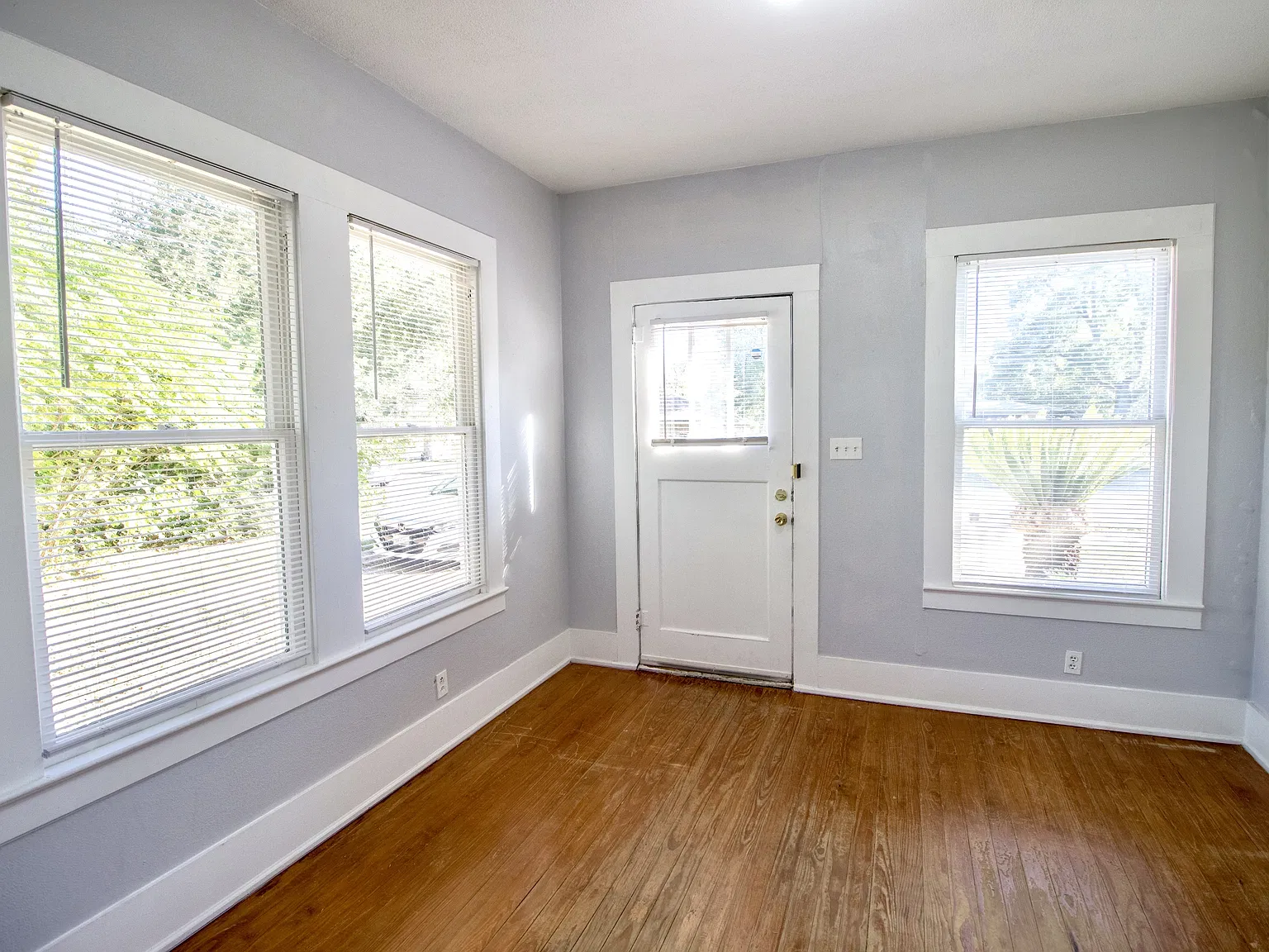 College Duplex - 2 — Photo 4