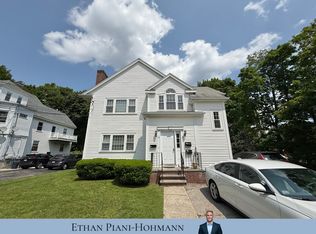 18 Dunstan St, Newton, MA 02465