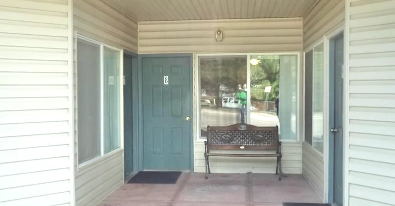 2 bed, 800 sqft, $1,500 — Photo 2