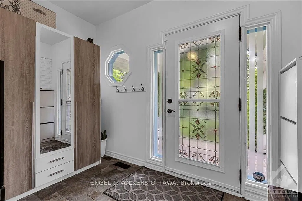 4 bed, $3,850 — Photo 3