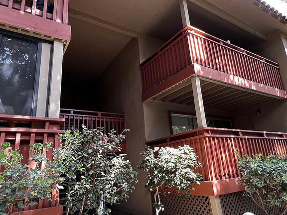 3rd image of 1089 Alta Mira Dr APT B