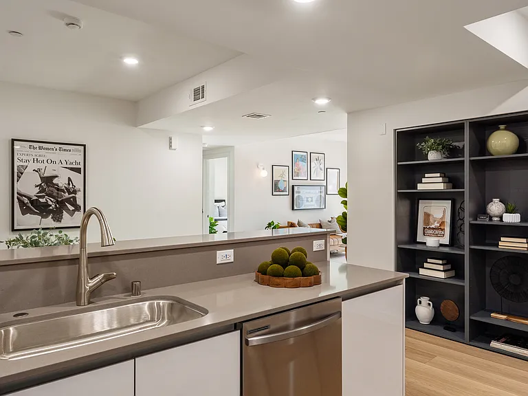 The Sophia - 1759 N Gower St — Photo 57
