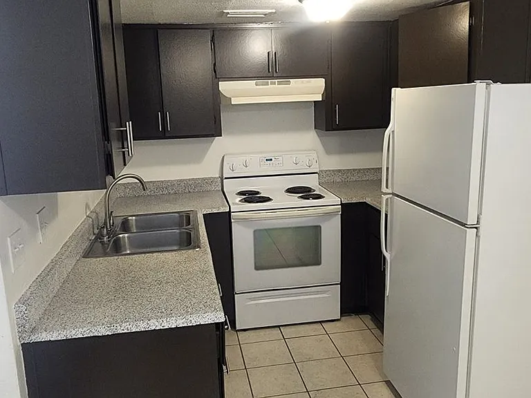 Modern Quarters Apartments — Photo 19