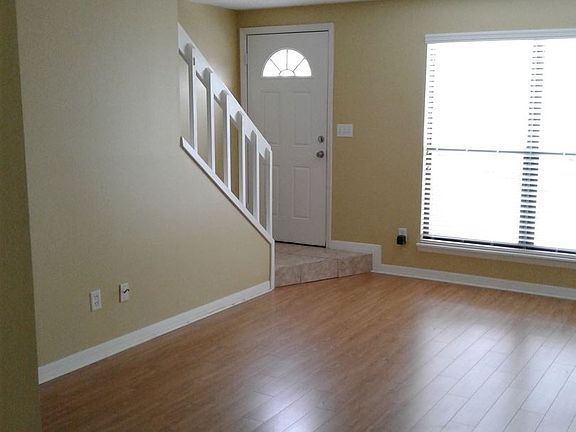 4th image of 607 Casa Park Ct N