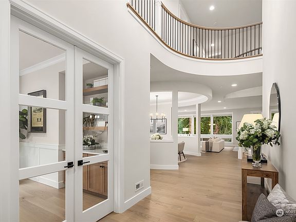 5th image of 18234 NE 31st Street