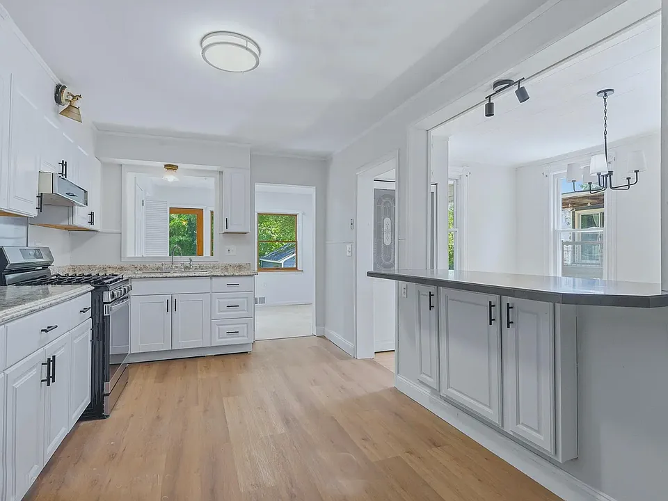 160 Washington Ave #1