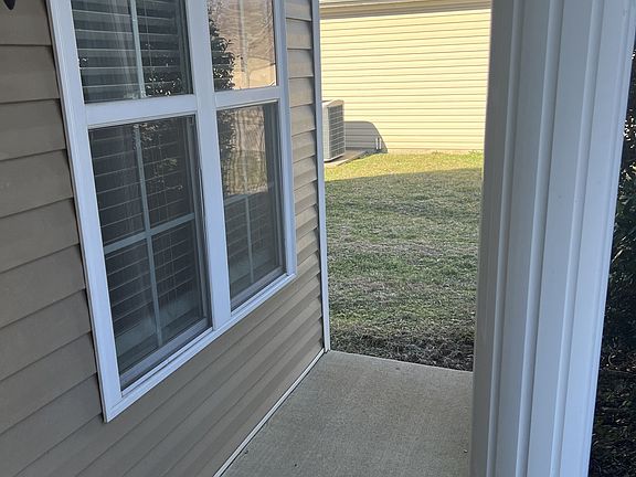 4th image of 120 Pierre Pl