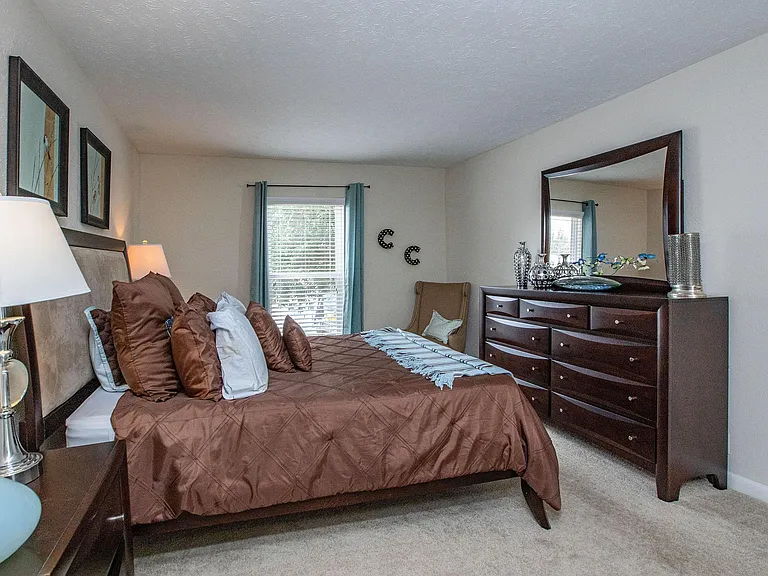 Chase Cove Apartments — Photo 60