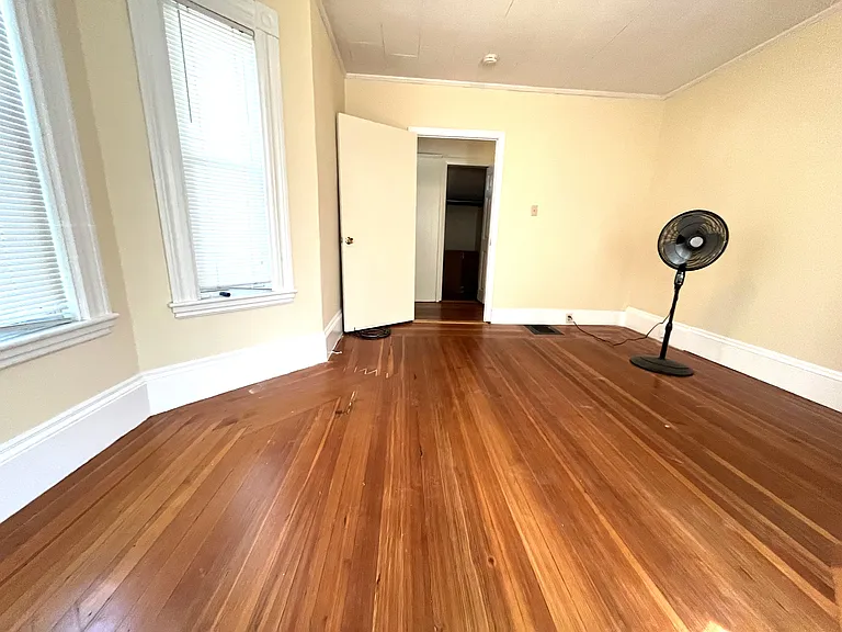 55 Litchfield St #13 — Photo 9