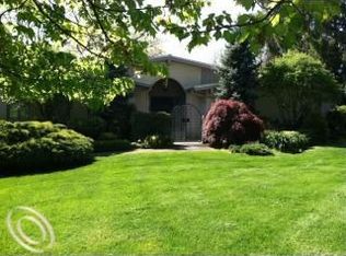 1830 Washington Rd, Rochester Hills, MI 48306