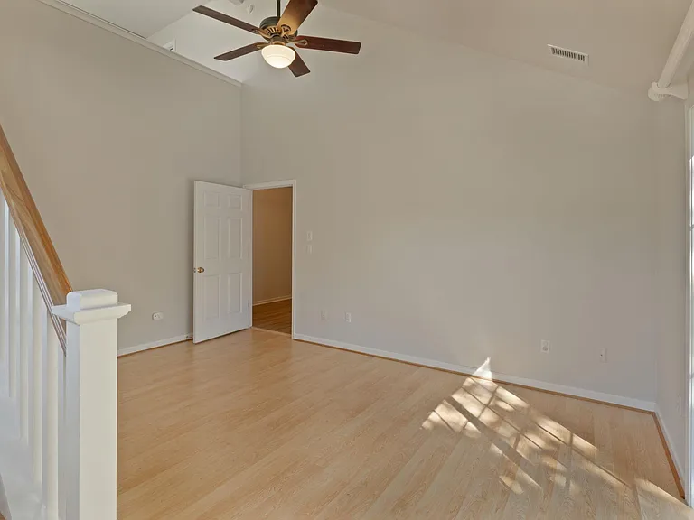 1081 Wintergreen Ln — Photo 37