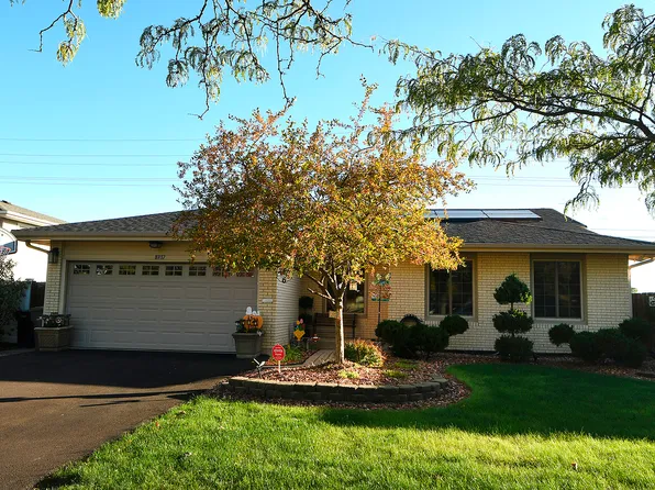 8937 Westwood Dr, Orland Hills, IL 60487