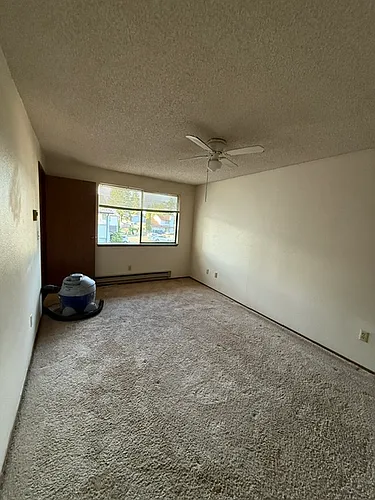 709 F Pl NE #3 Photo 1