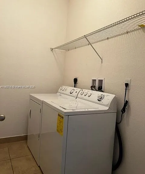 608 NE 33rd Ter #608 — Photo 10