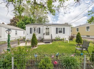 23 McBride St, Springfield, MA 01104