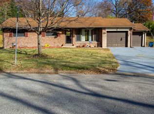 715 Palace Ct, Saint Louis, MO