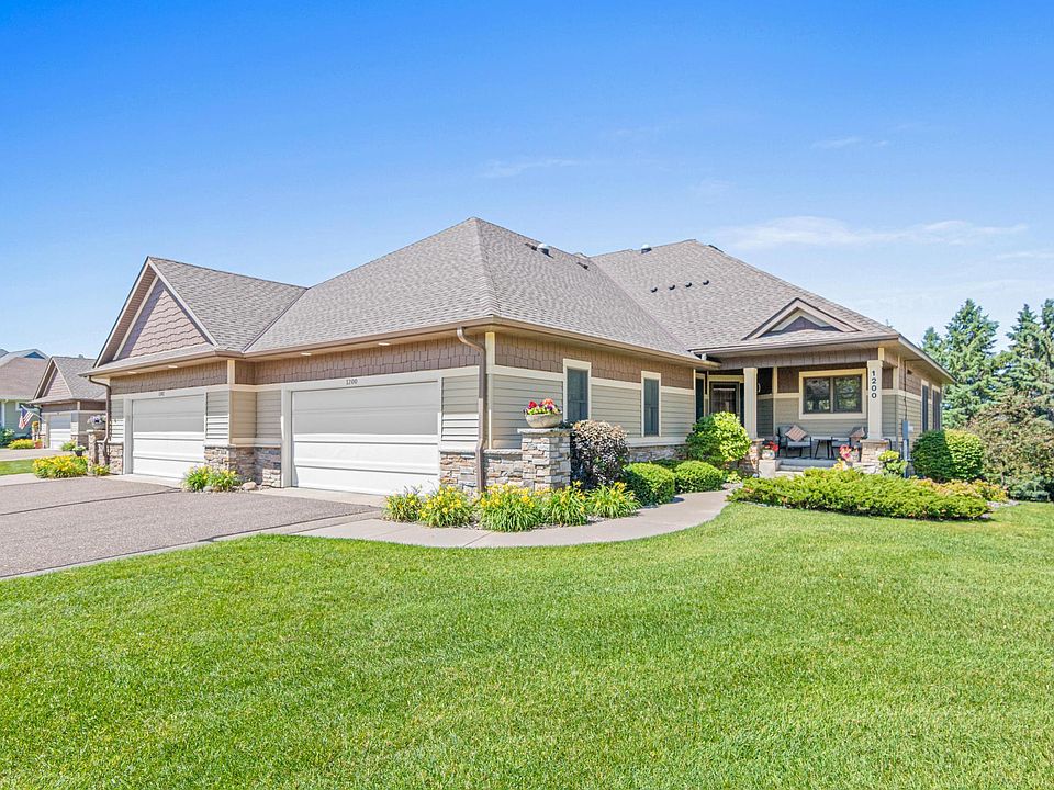 1st image of 1200 Lakemoor Dr