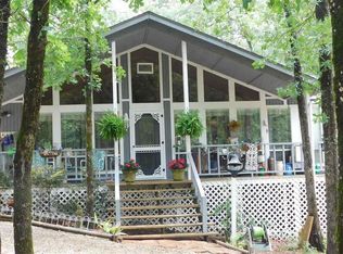 320 Cherrywood Ln, Holly Lake Ranch, TX 75765