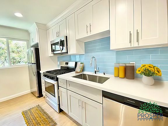 4th image of 3960 S Inglewood Blvd #7