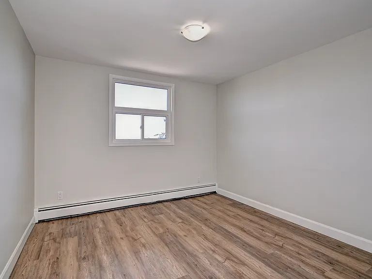 301 Fairview Dr — Photo 17