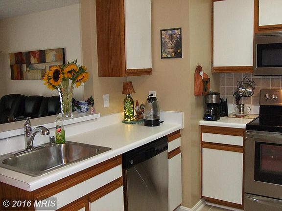 5th image of 1203 Raven Wood Ct Unit 104