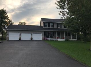 25885 12th St W, Zimmerman, MN 55398