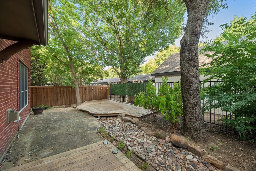 4 bed, 3.5 bath, 2715 sqft, $3,000 — Photo 3