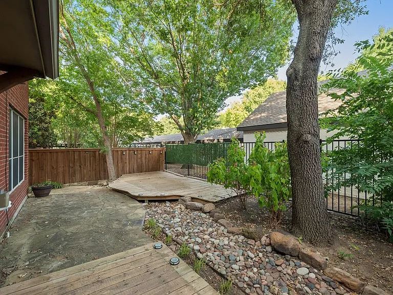 317 Gershwin Way — Photo 3