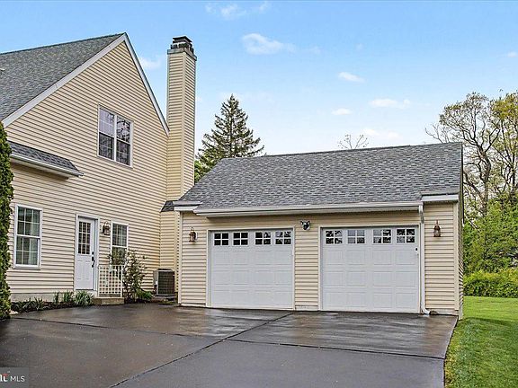 4th image of 275 Alyssa Ln