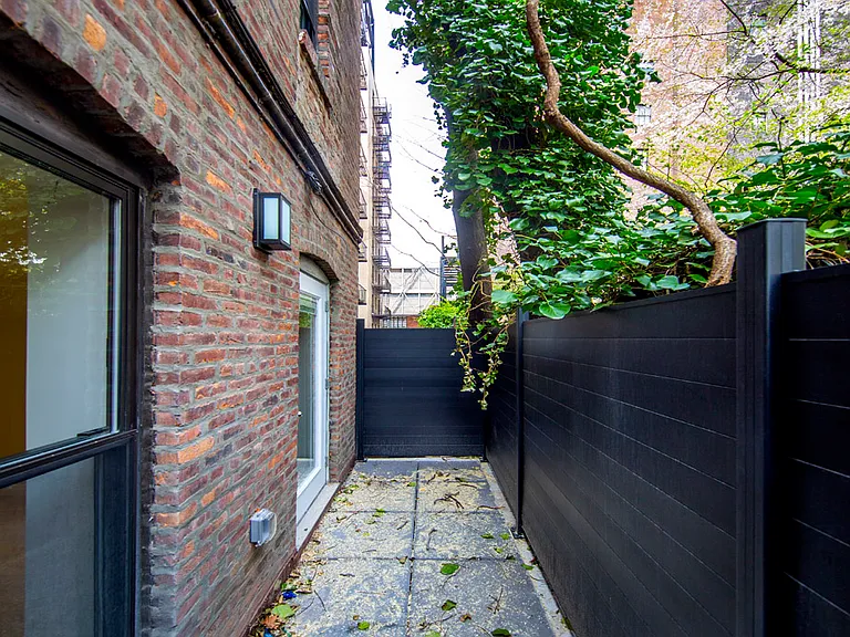 51 W 11th St #R2 — Photo 13