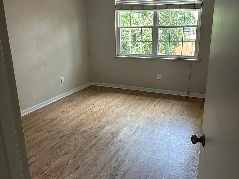 520 E Call St #3 — Photo 4