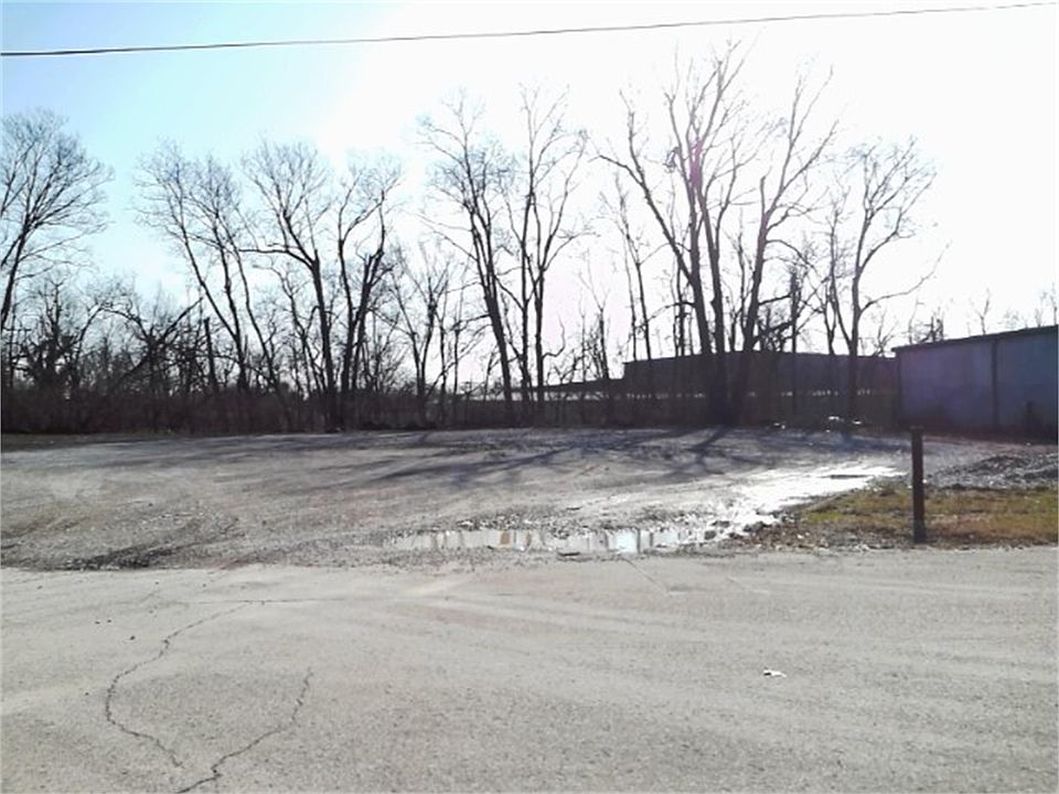 1st image of 670 Montgomery Ave
