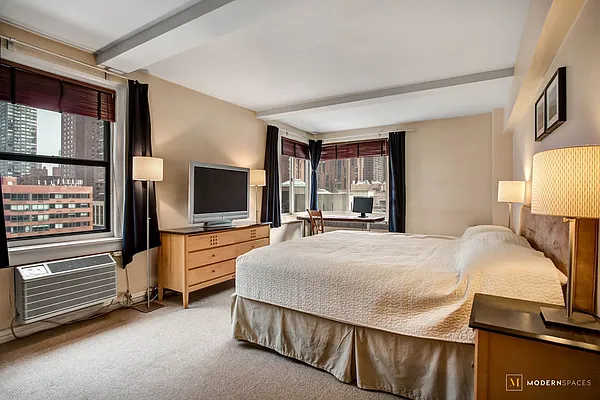 Sold by Modern Spaces | media 8