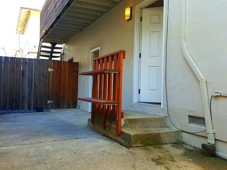 602 Hopkins Ave #602 — Photo 8