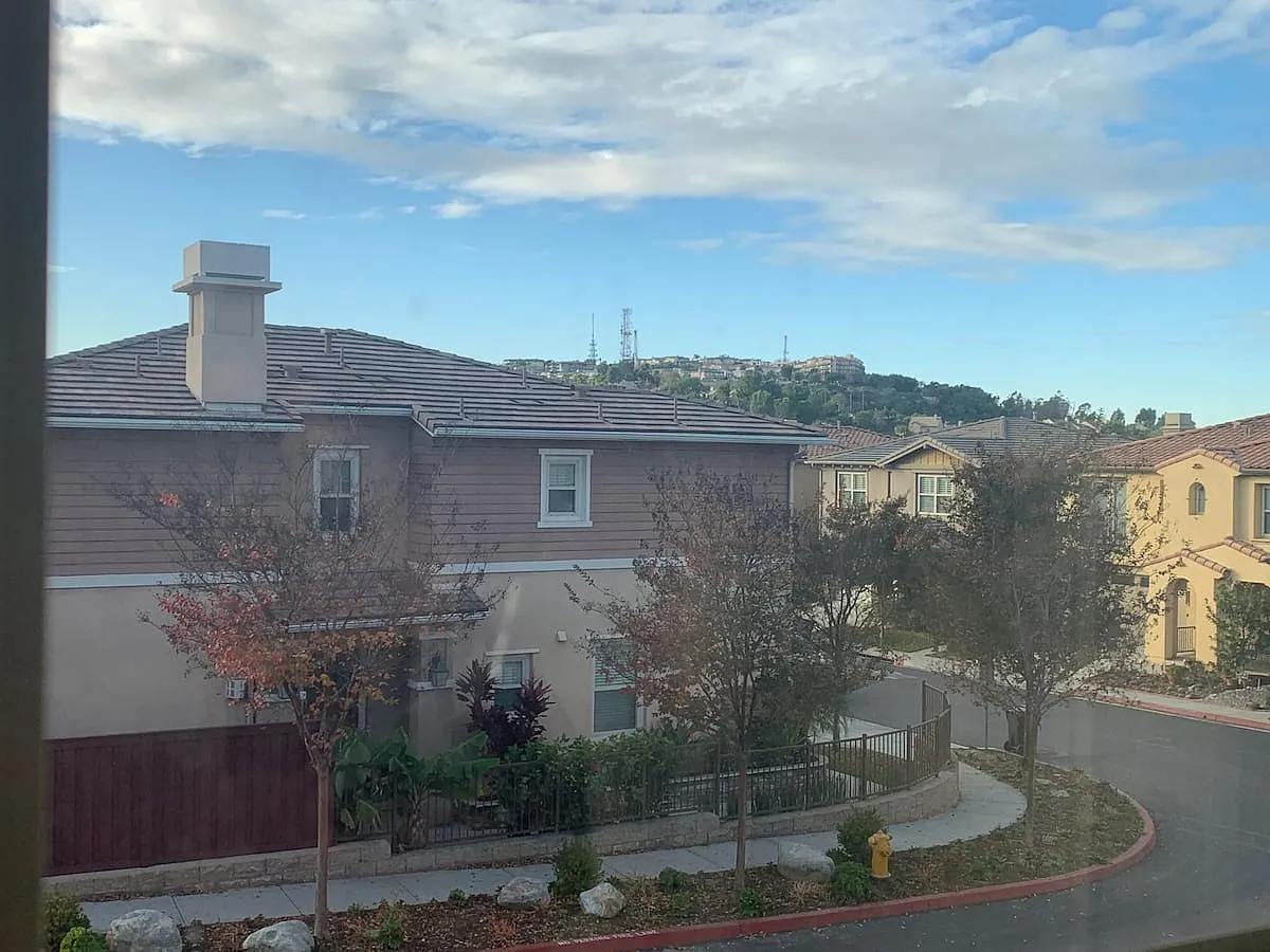 1 bed, 3000 sqft, $1,250 — Photo 3