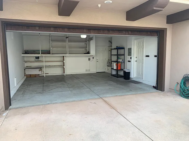 2102 Bataan Rd — Photo 34