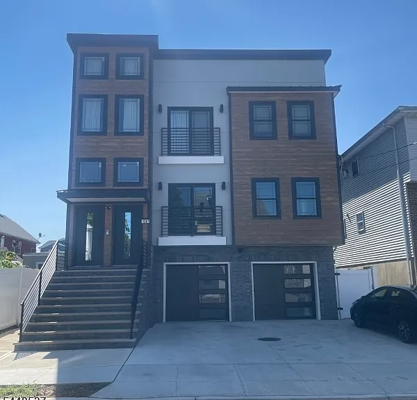 1297 Avy St — Photo 20