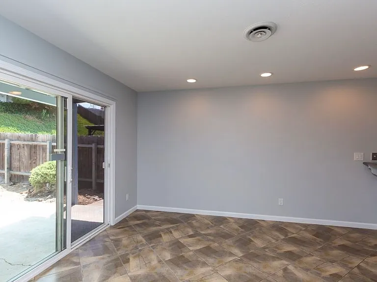 315 Nocturne Ct — Photo 12
