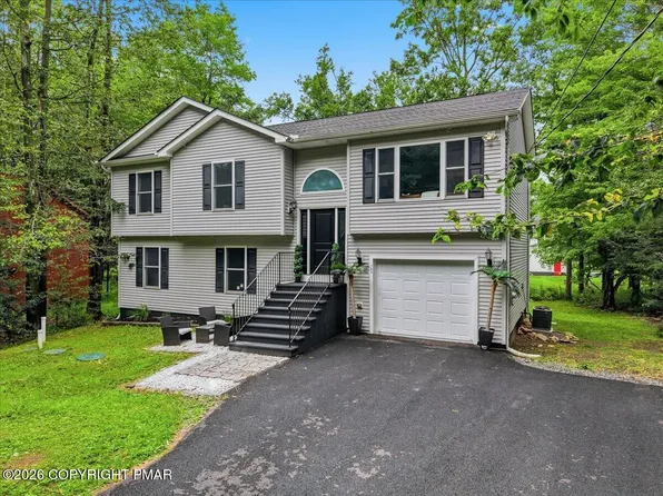 520 Graham Ln, Tobyhanna, PA 18466