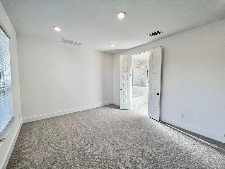 120 Green Knoll Ln — Photo 25