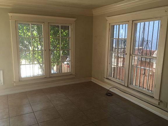 4th image of 6927 S Figueroa St
